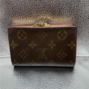Authentic Pre-owned Louis Vuitton Kisslock Wallet